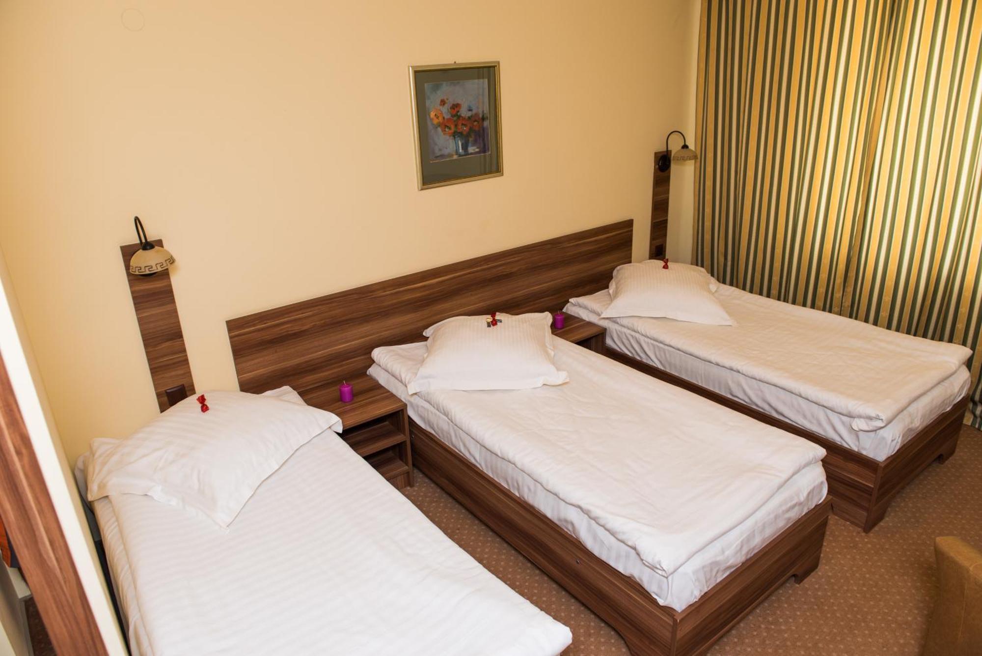 Hotel Lyra Nagyvárad Szoba fotó