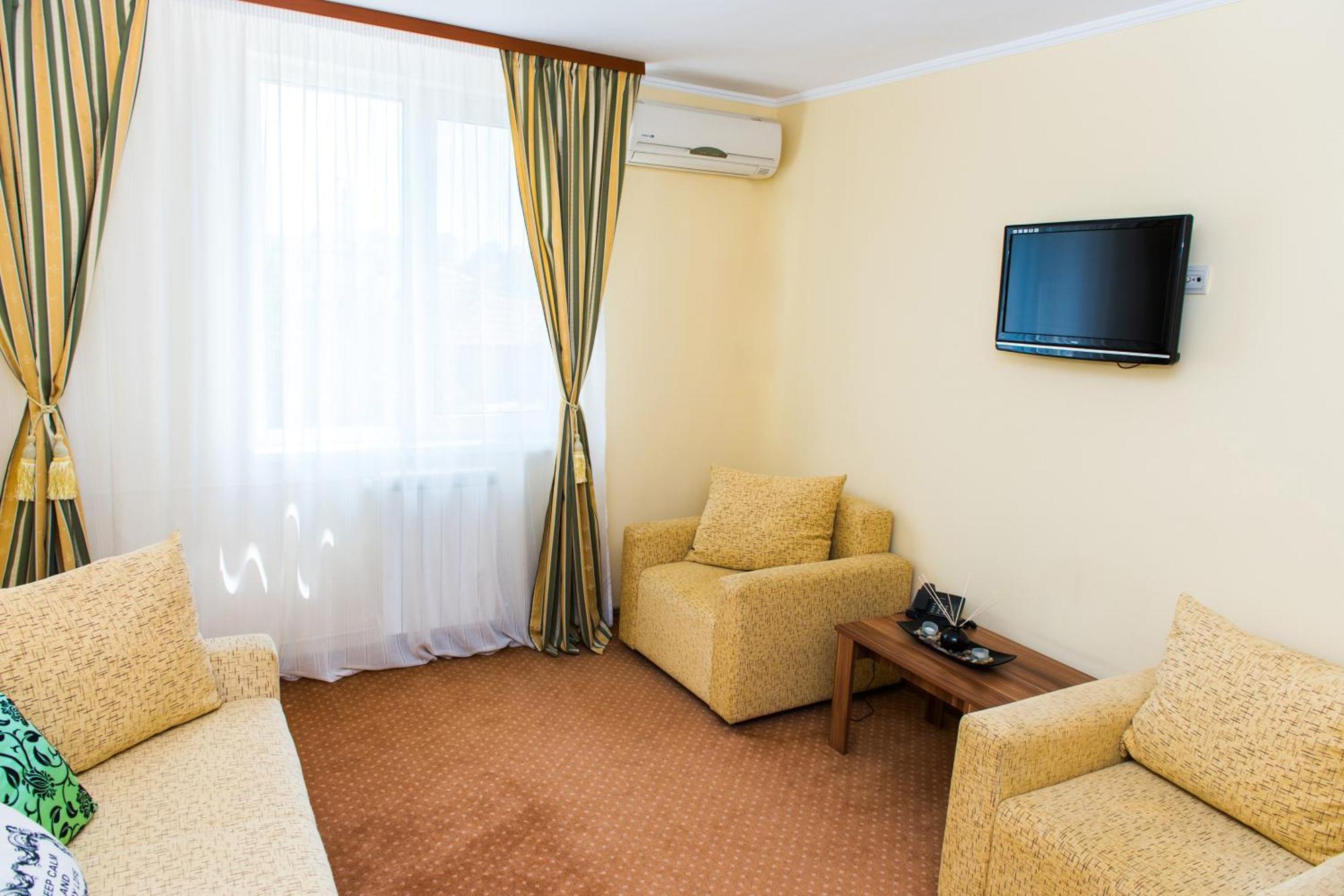 Hotel Lyra Nagyvárad Szoba fotó
