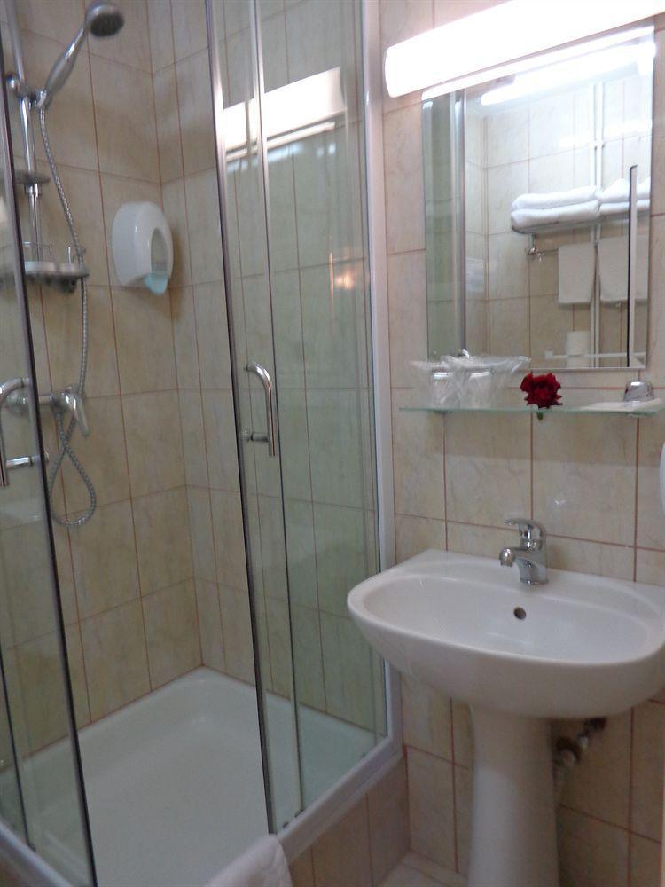 Hotel Lyra Nagyvárad Kültér fotó