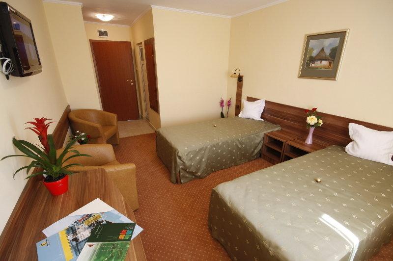 Hotel Lyra Nagyvárad Kültér fotó