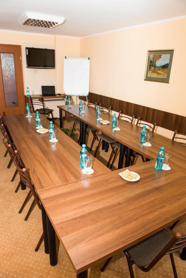 Hotel Lyra Nagyvárad Kültér fotó